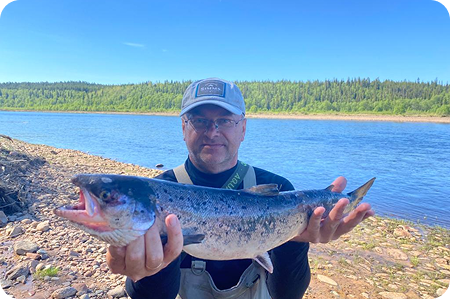 Приглашаем на осеннюю рыбалку на ловлю семги, кумжи, щуки и хариуса!
